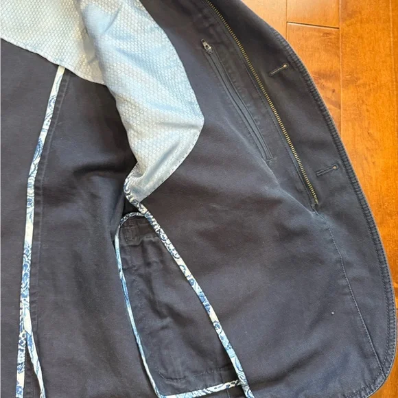 JKT New York Blue Blazer with Sporty Elegance-Versatile Style Size 46R worn ONCE